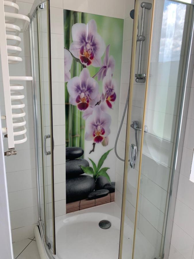Lotos Hotell Rawicz Exteriör bild
